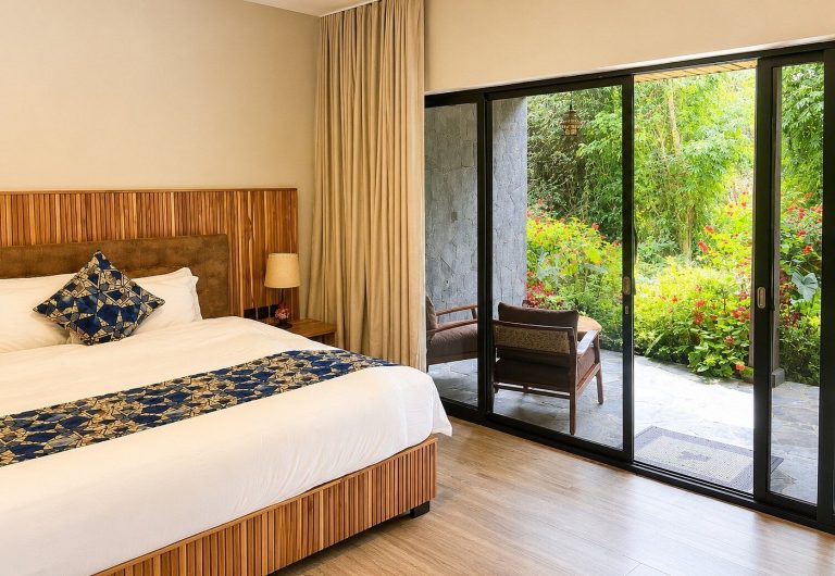 Tiloreza Volcanoes Ecolodge or Da Vinci Gorilla Lodge